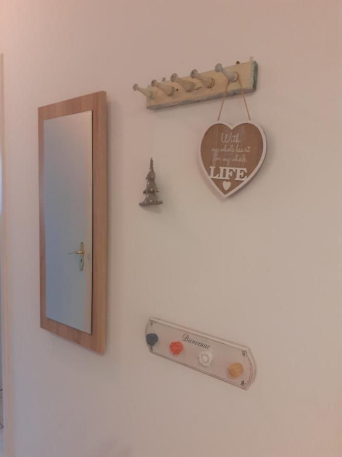 Rose Apartman บาลาตอนแลลเล ภายนอก รูปภาพ