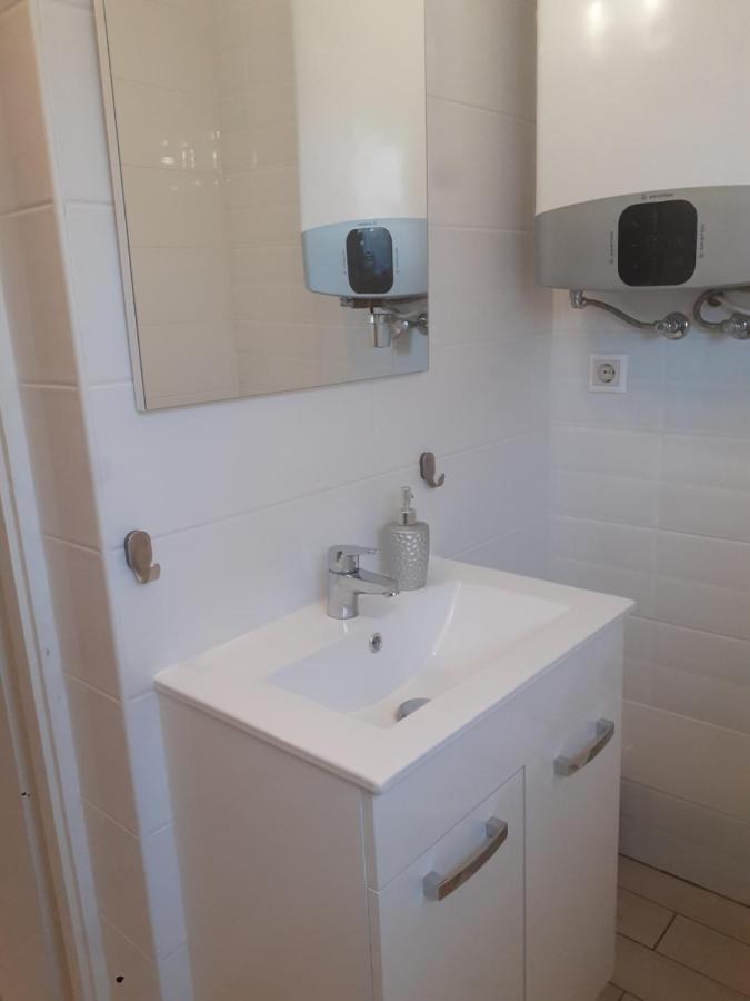 Rose Apartman บาลาตอนแลลเล ภายนอก รูปภาพ