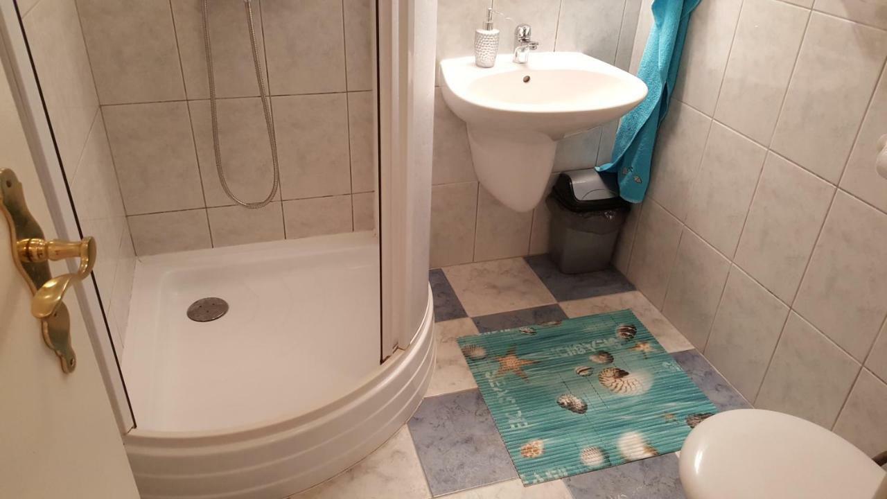 Rose Apartman บาลาตอนแลลเล ภายนอก รูปภาพ